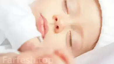 لماذا يعد النوم بالقرب من طفلك أمرًا مهمًا